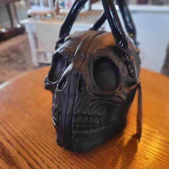 Kreepsville Handbags - New black skull bag